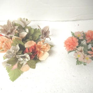 Vintage Small Candlestick Ring Plastic/Silk Like Flowers 1980s 1990s Mums/Greenery Made in Taiwan/Hong Kong Orange/Peachy Colors