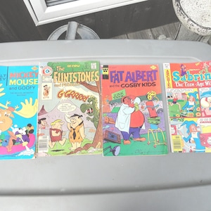 Vintage 1970s Comic Books Walt Disney Charlton Mickey Mouse Fat Albert Sabrina Comic Book Whitman Kid&#39;s/Children/Girls/Boys Funnies