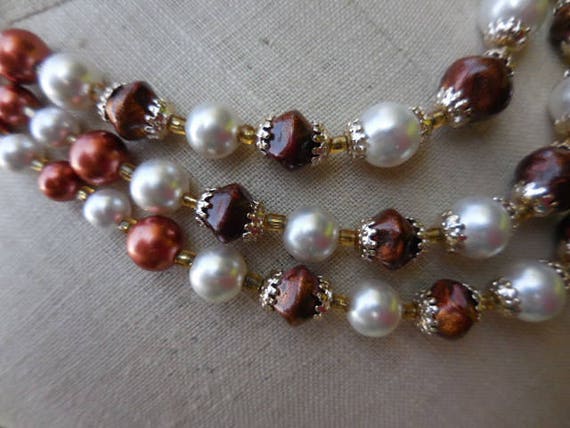 Vintage Women's Triple Strand Brownish Pink Beade… - image 2