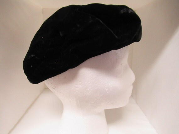 Vintage Women's Black Velvet Dress Hat Beret Tam … - image 4