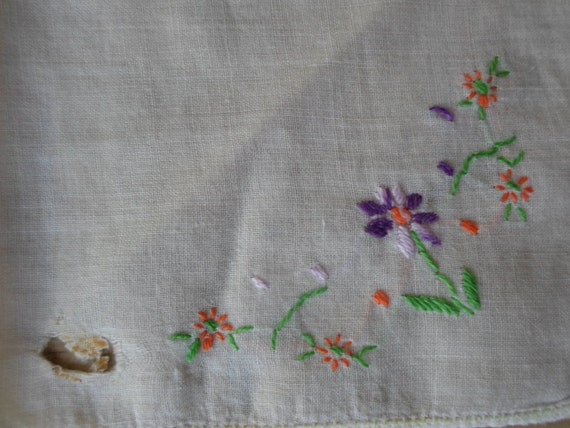 Vintage Ladies Small White & Purple Handkerchief … - image 2