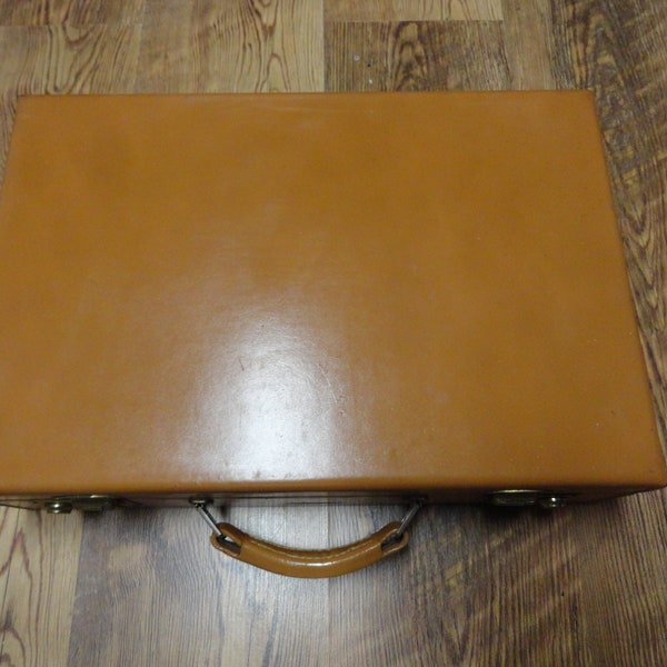 Vintage Rexfile Light Brown Briefcase Top Grade Cowhide Leather Attache' Case Used Paperwork Laptop Unisex Carrycase No Key 1950s to 1980s