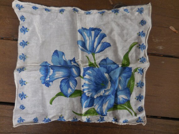 Vintage Women's Handkerchief Blue Daffodil Flower… - image 1