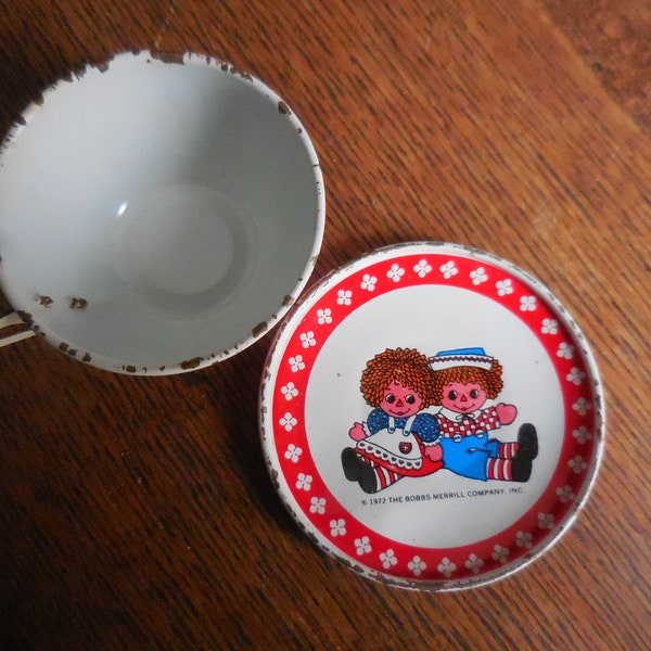 Vintage Raggedy Ann & Andy The Bobbs Merrill Company Metal Cup and Saucer or Just Cup Kid's Girls Toy Red White 1972 Retro Toys Minis 1970s