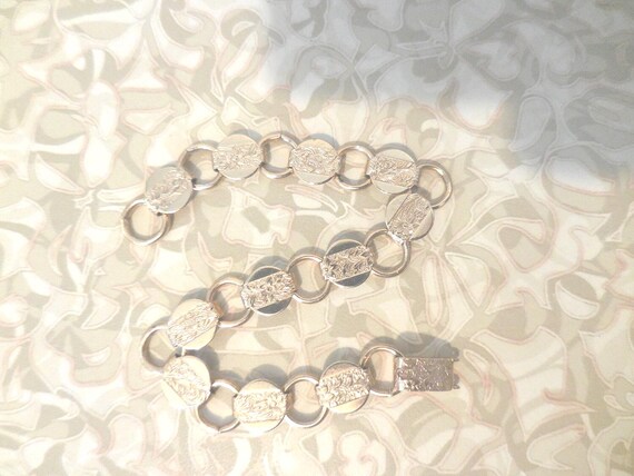 Vintage Sarah Coventry Bracelet Embossed Disks De… - image 5
