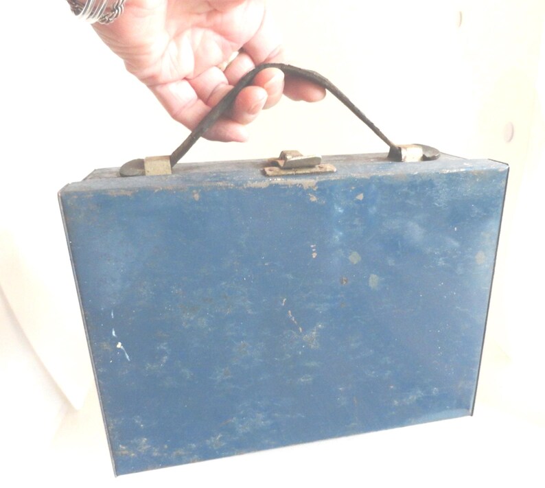 Vintage Blue Metal Lunchbox, Child's, Thermos, 1920s-40s image 9