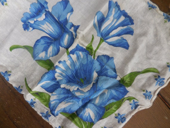 Vintage Women's Handkerchief Blue Daffodil Flower… - image 5