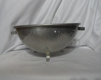 Vintage Large Aluminum Colander or Strainer Kitchen Tool Double Handles Star Pattern Holes 3 Legged Double Handle Unmarked Metal