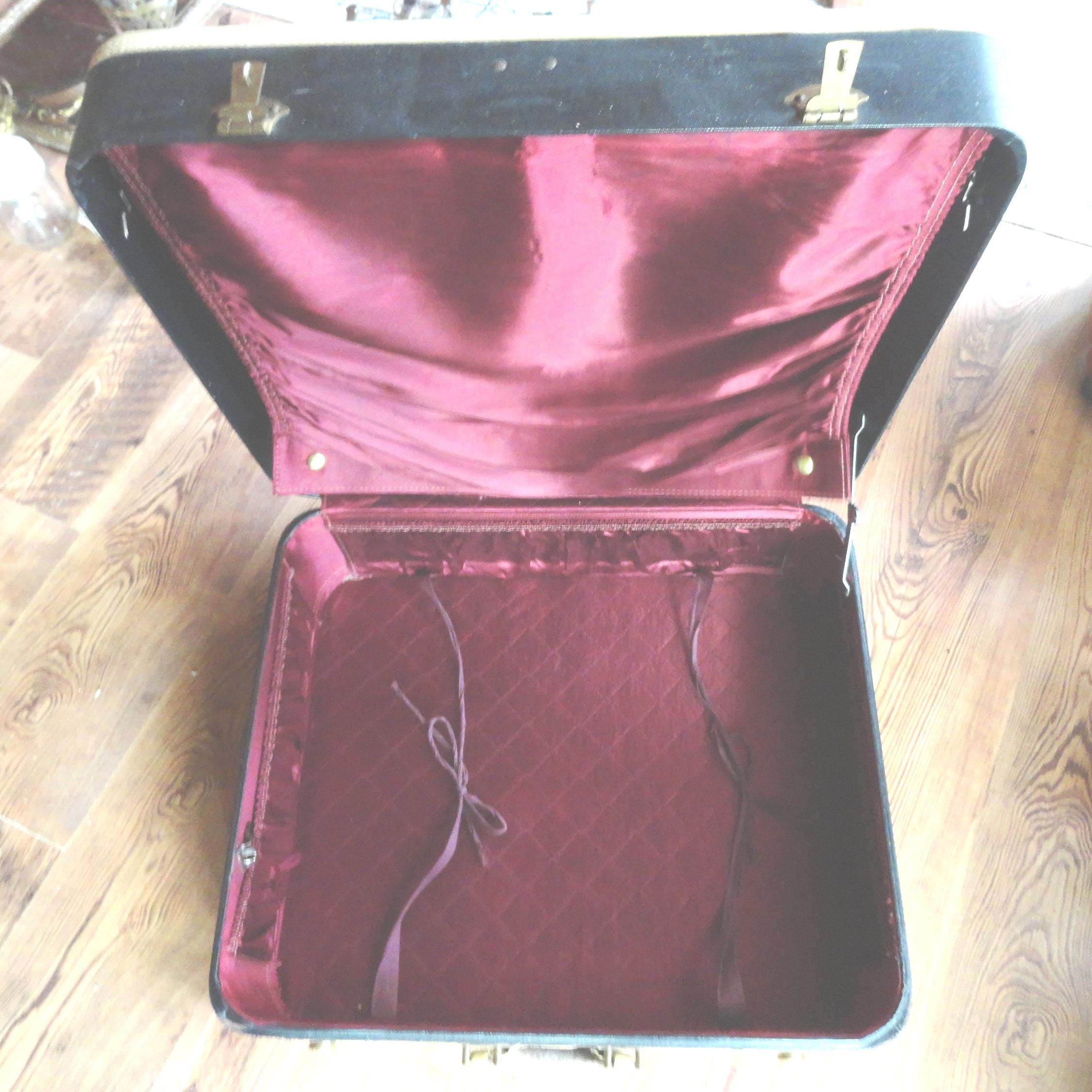 Vintage American Voyager Suitcase, Black, With, Large, Satin 