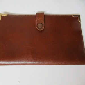 Cartera vintage de hombre con bolsillo en el pecho, de cuero marrón, con detalles dorados, grande, para hombre, billetes, papel moneda y tarjetas, NOS, cierre a presión, como nueva, década de 1950 a 1970