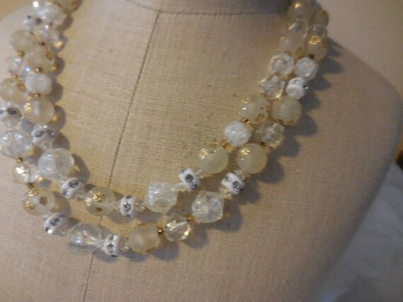 Vintage Women's Double Strand White & Clear Glass… - image 4