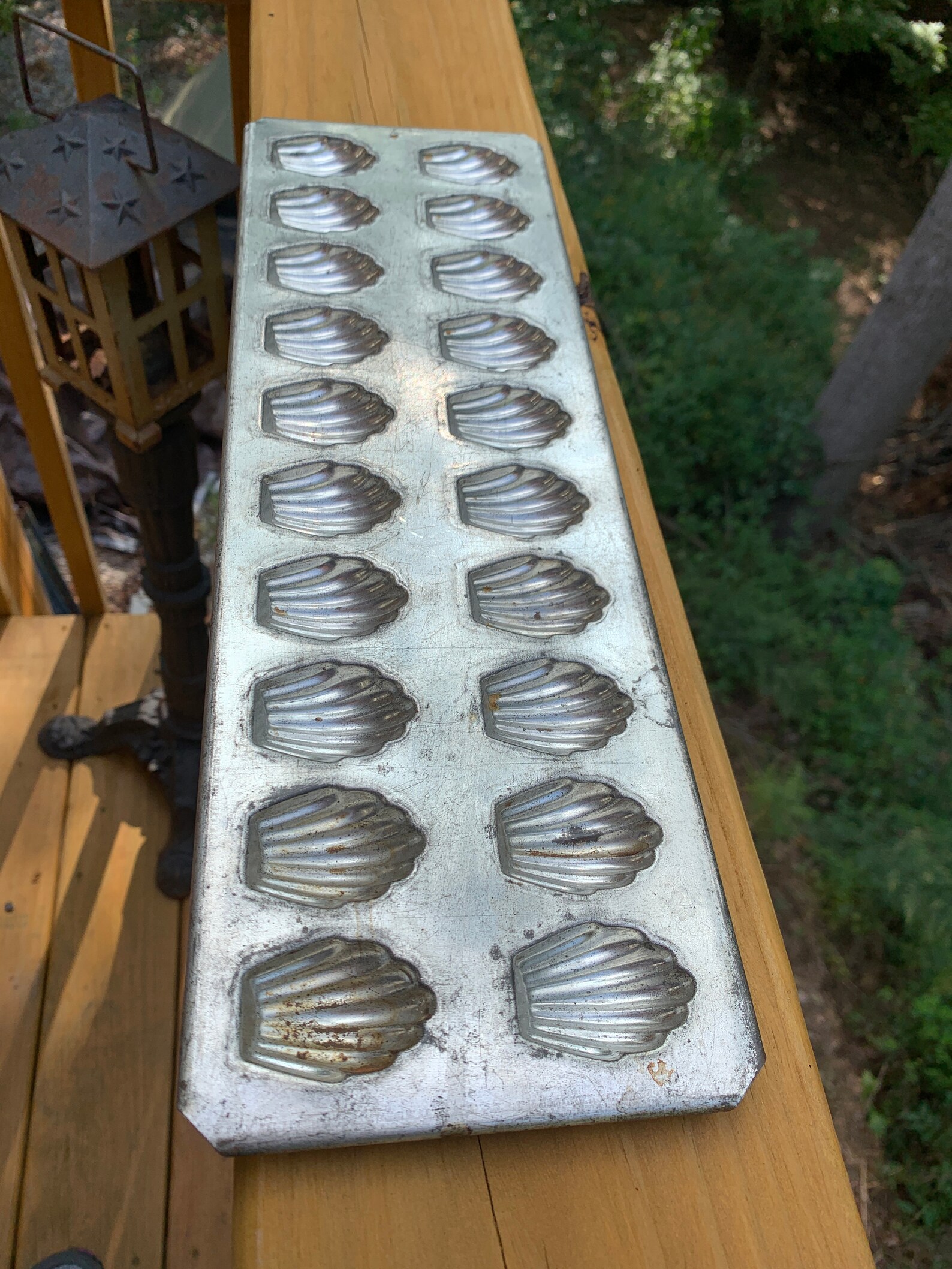 Vintage 1930s to 1940s Chocolate Shell Mold Tin Kitchen Decor Etsy