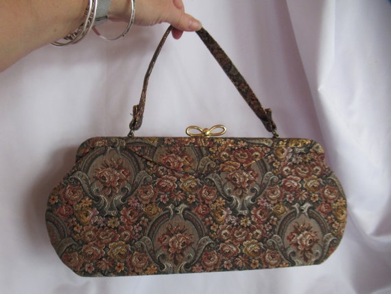 Vintage Women's Floral Tapestry Like Handbag Purs… - image 7