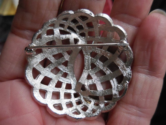 Vintage Women's Trifari Weaved Swirl Brooch Round… - image 3