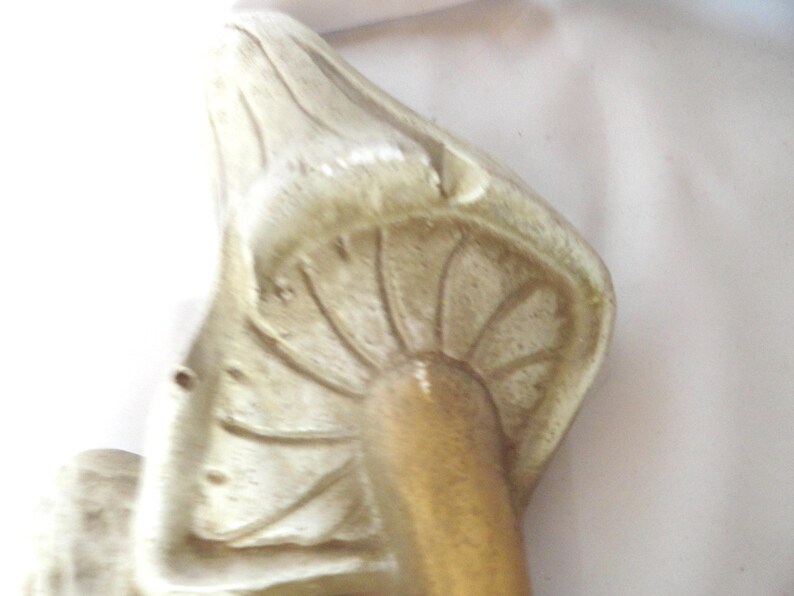 Vintage Chalkware Mushroom Wall Hanging, 1970s Kitchen Art, Choice immagine 8