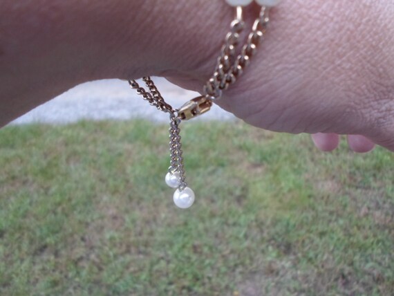 Vintage Women's Coro White Pearl & Gold Tone Brac… - image 4