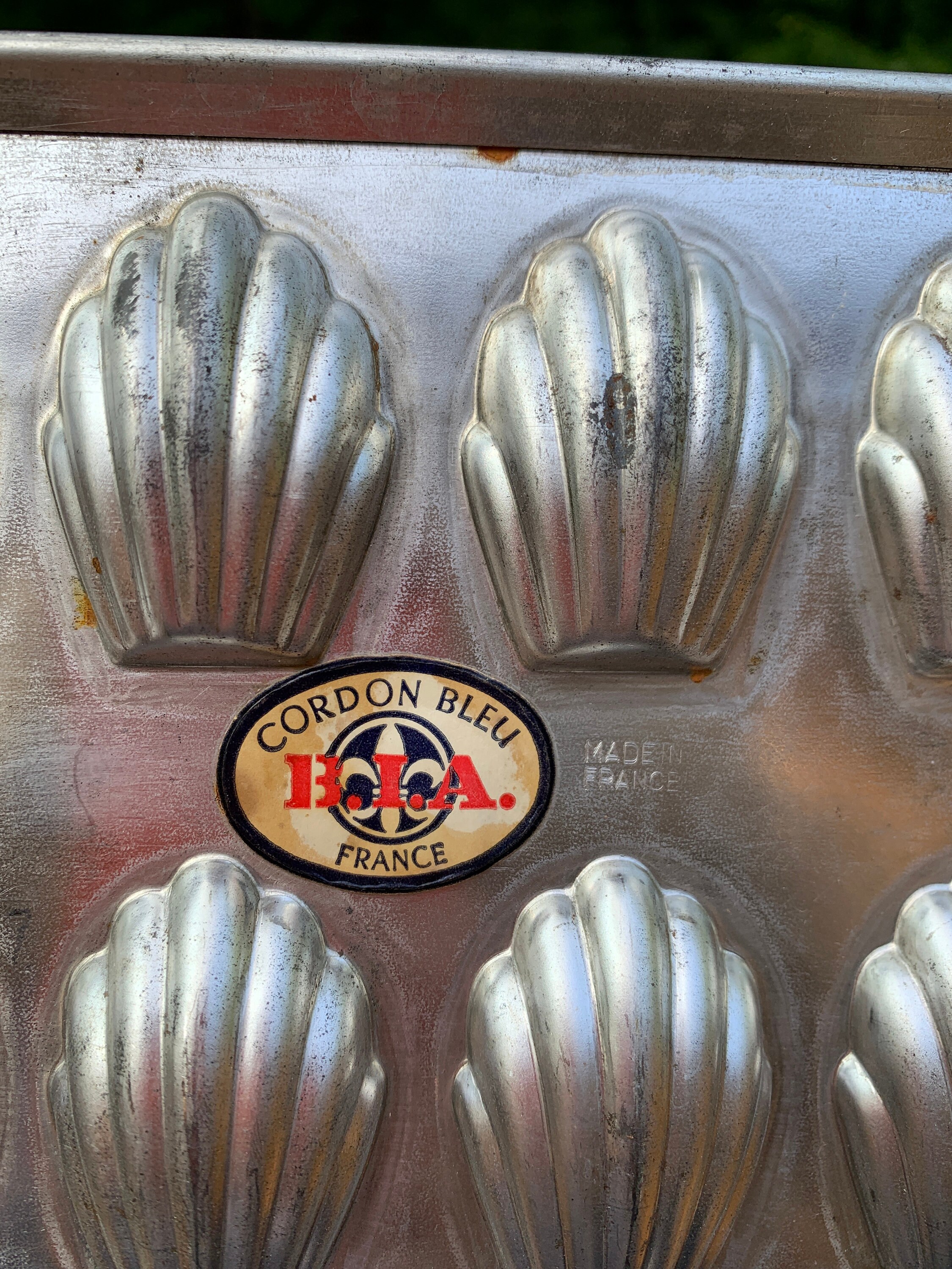 Vintage 1930s to 1940s Chocolate Shell Mold Tin Kitchen Decor Etsy