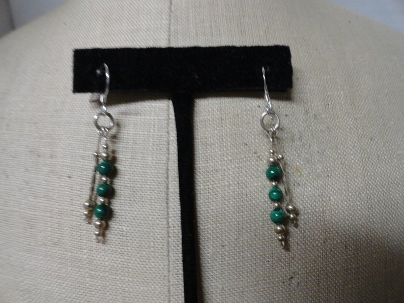 Vintage Women's Sterling Silver & Malachite Stone Earrings Beaded 1980s 1990s Pierced Lightweight Twisted Silver Ladies Gift image 5