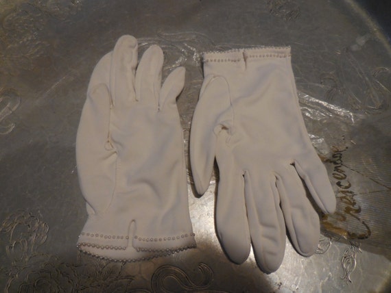 Vintage White Young Girl's Gloves Trimmed with Fa… - image 1
