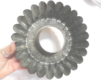 Vintage Fluted Bundt Cake Pan, Metal Kitchen Collectible