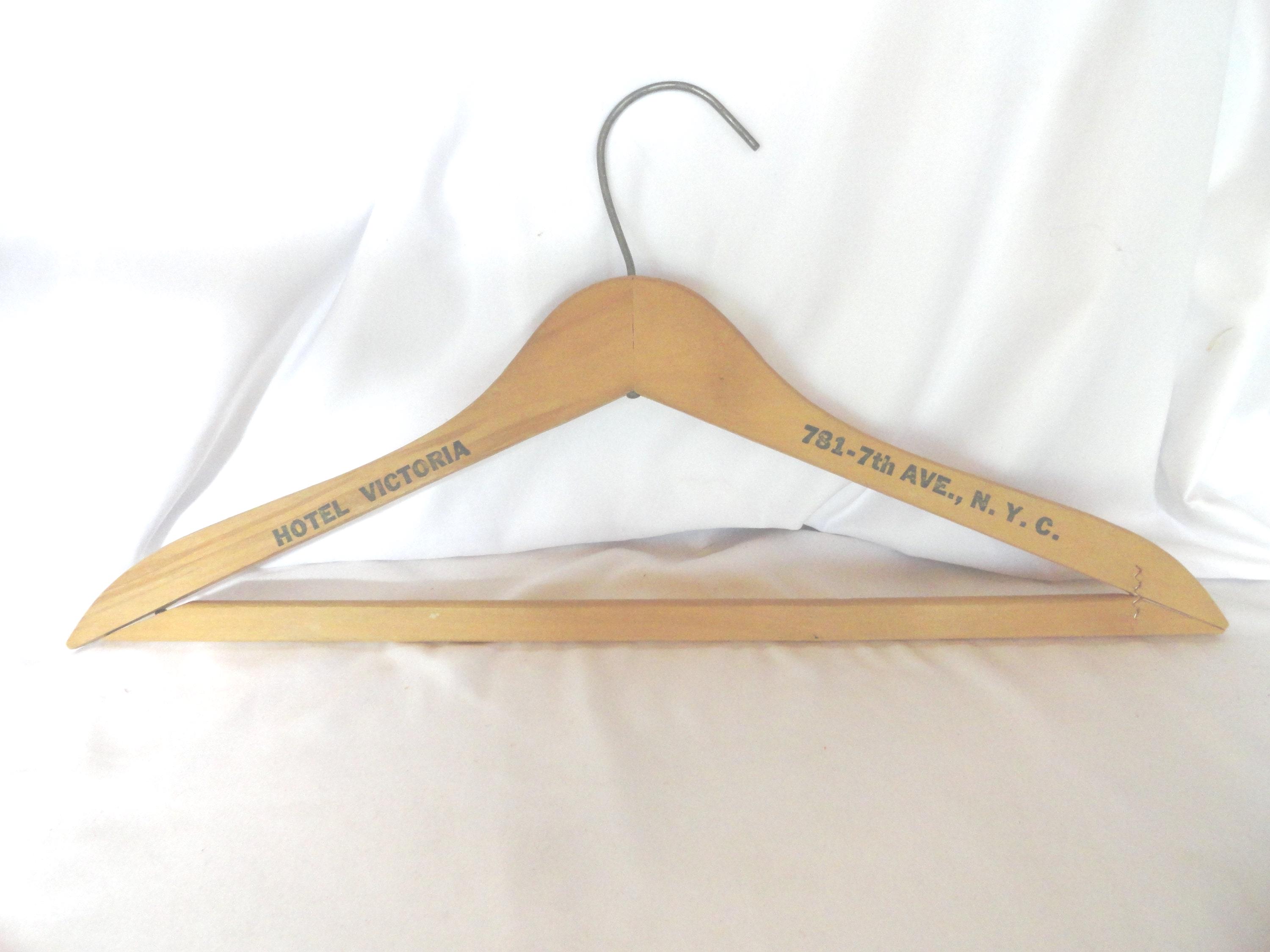 ビンテージ ハンガー アメリカ 木製 ホテルSTATLER HOTELS Vintage Wooden Clothing Hanger Hotel Victoria N.Y.C. Flat