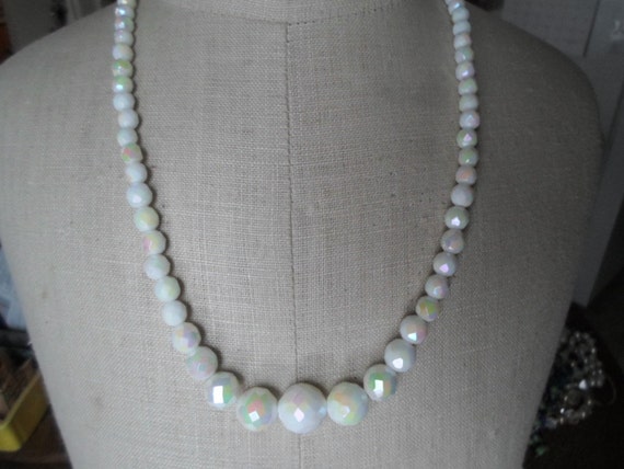 Vintage Women's White Iridescent Necklace Faceted… - image 1