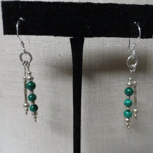 Vintage Women's Sterling Silver & Malachite Stone Earrings Beaded 1980s 1990s Pierced Lightweight Twisted Silver Ladies Gift image 1