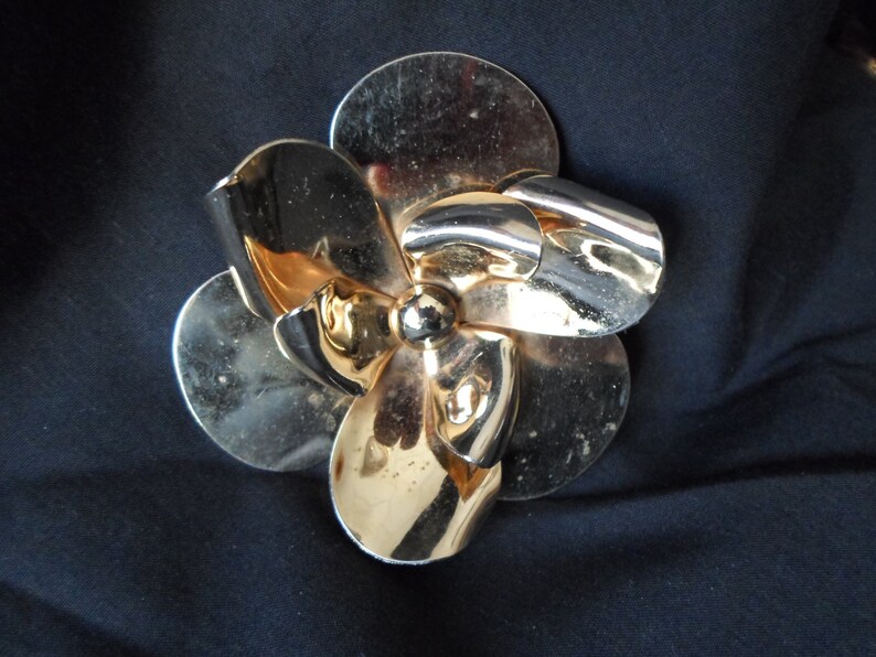 Vintage 1960s to 1970s Big Gold Flower Brooch For Wear Or Repurposing Shiny Large Huge Gold Tone