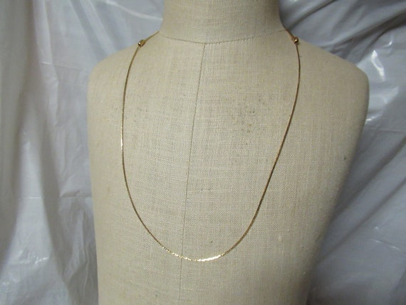 Vintage Women's Long Gold Tone Chain Necklace Shi… - image 3