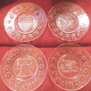Vintage Anchor Hocking Bicentennial Plates Set of 4 Americana Clear Glass NIB USA Patriotic 200 Years of America 1970s NOS