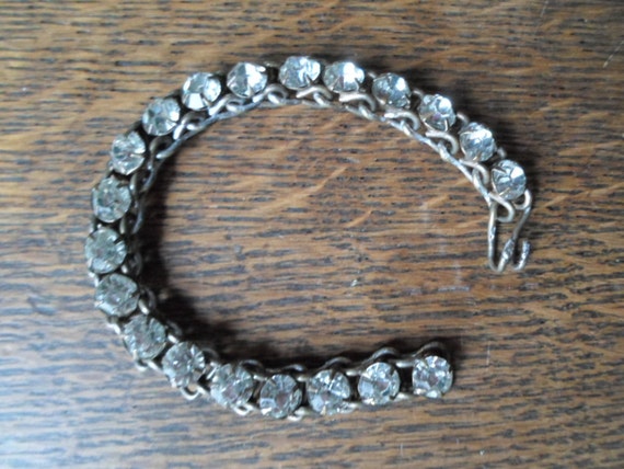 Vintage Women's Large Rhinestone Gold Tone Bracel… - image 3