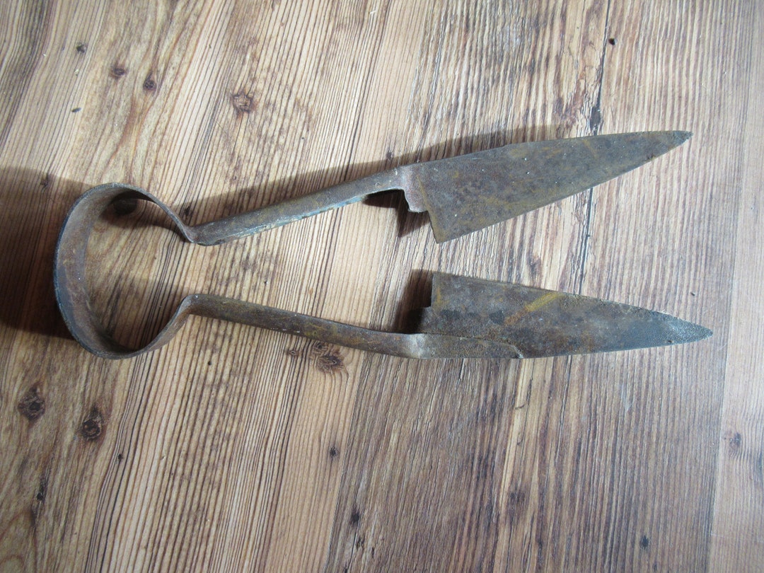 Vintage Metal Sheep Shear Trimmers Rustic Farm Tool Primitive Metal ...