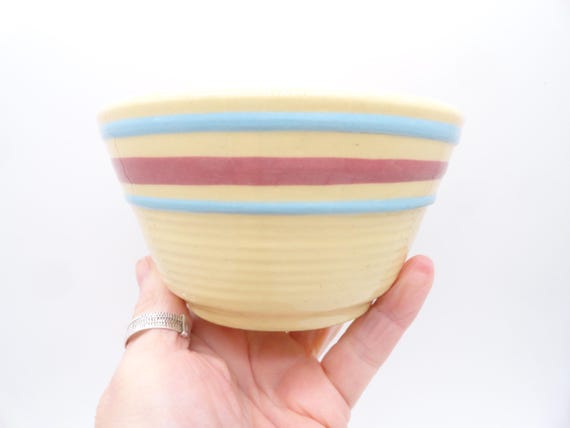 Vintage Small Mixing Bowl Choice, Striped Watt No.5, Pink Ceramic, Kitchen Display, 1930s-50s