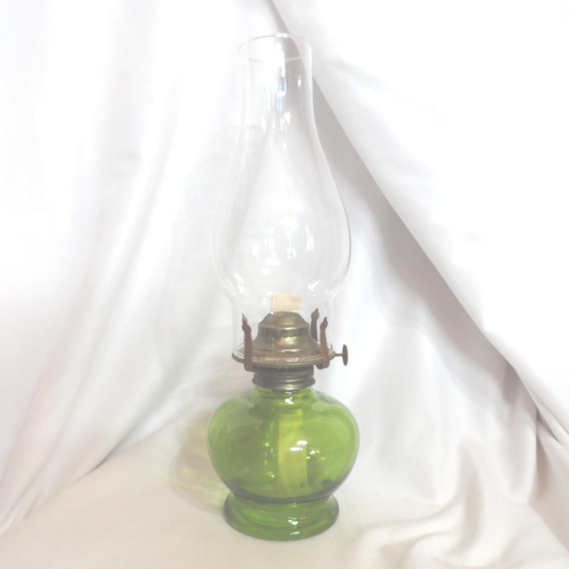 【廃番】IDEE ライムグリーン 照明 Vintage Lime Green Glass Hurricane Oil Lamp, Home Decor, Clear