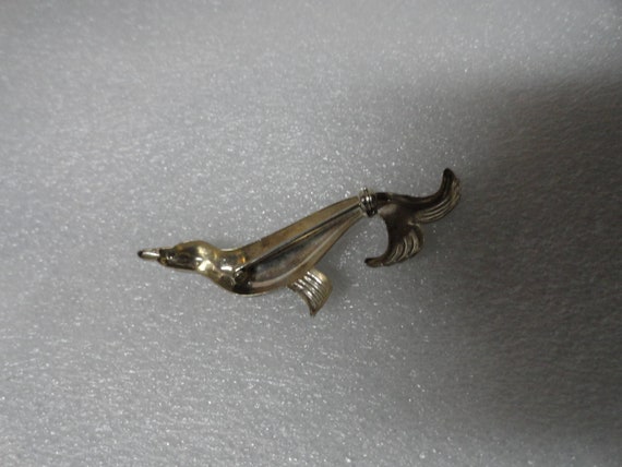 Vintage Women's Seal Pin Silver Tone Brooch Light… - image 5