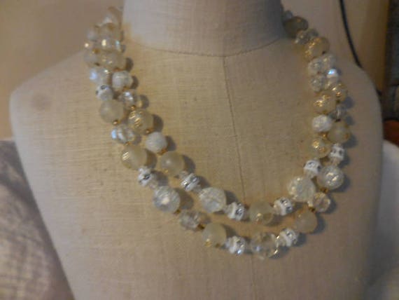 Vintage Women's Double Strand White & Clear Glass… - image 5