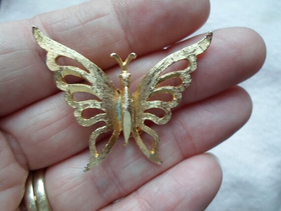 Vintage Women's Manselle Butterfly Pin Gold Tone … - image 2