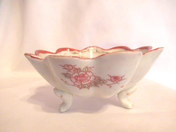 Vintage Japanese Porcelain Small 3 Legged Bowl Soy Cup Nut