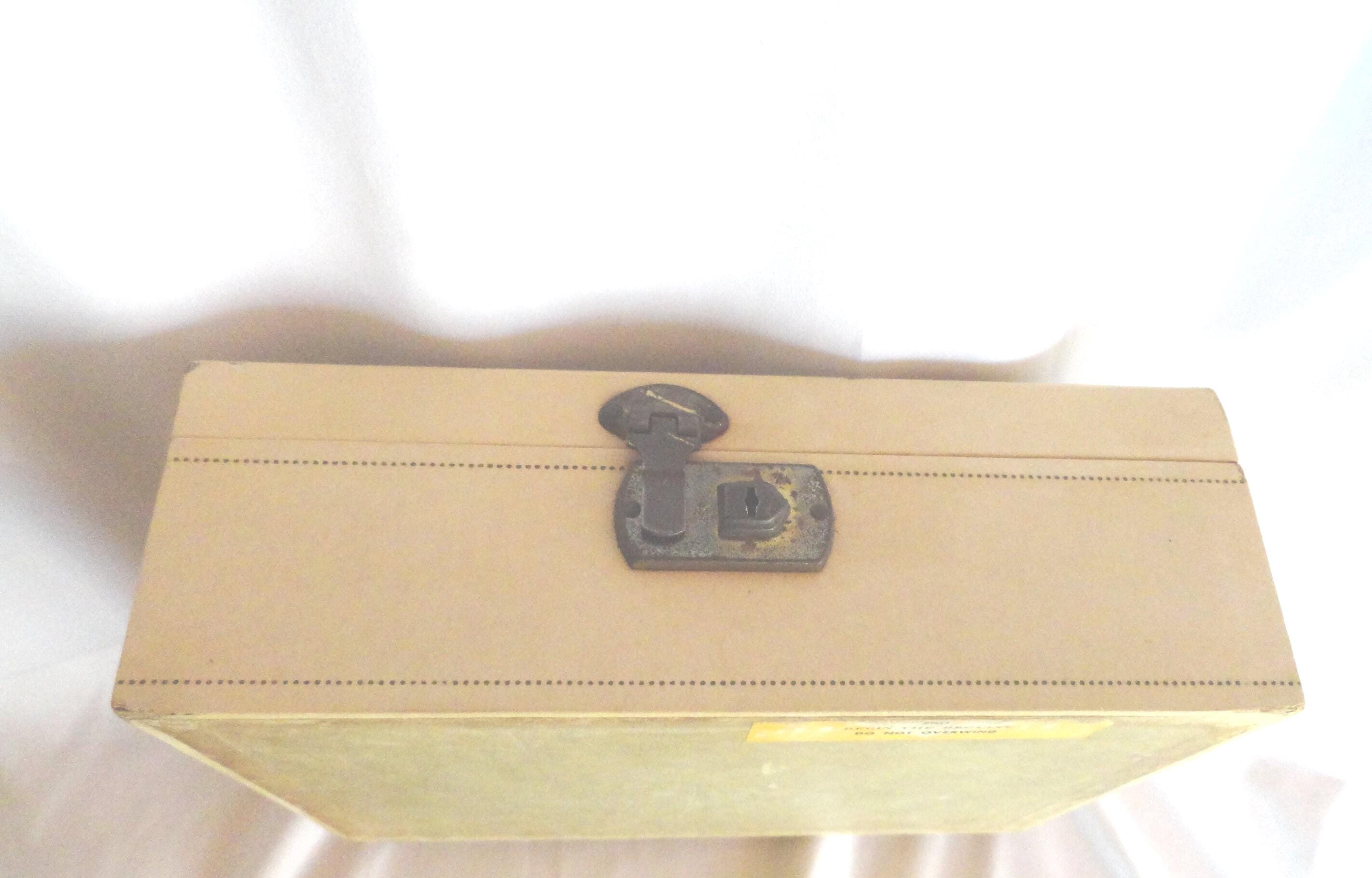 Vintage Cream & Gold Jewelry Box Hinged Music Box 1950s to