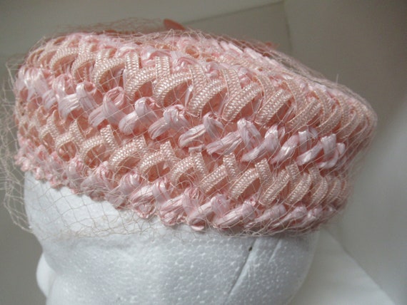 Vintage Women's Light Pink Plastic Like Straw Lad… - image 2