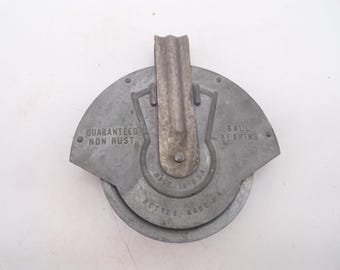 Vintage Clothesline Pulley, Arlen Industries #4 Pulley, Better Made, Ball Bearing, Guaranteed Non Rust