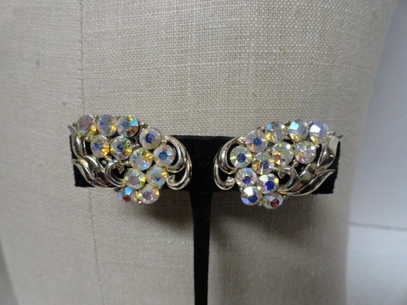 Vintage Women's Coro Iridescent Rhinestone Earrin… - image 1