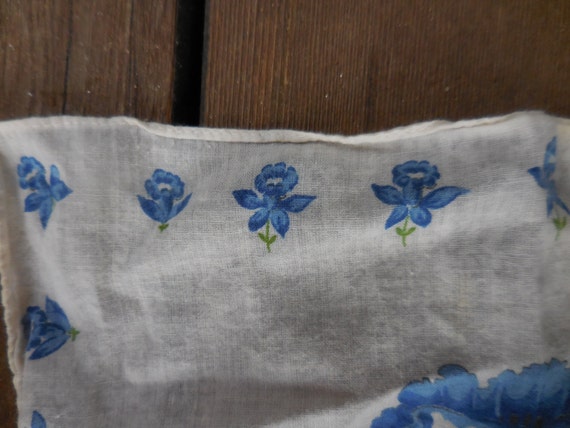 Vintage Women's Handkerchief Blue Daffodil Flower… - image 3