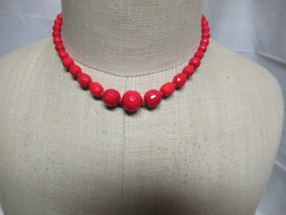 Vintage Women's Bright Red Glass Necklace Short G… - image 1