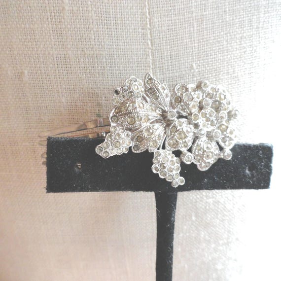 Vintage Floral Silver Hair Comb with Dangling Rhinestones VINTAGE SILVER WHITE RHINESTONE FLORAL SLIDE HAIR COMB | eBay main image 4