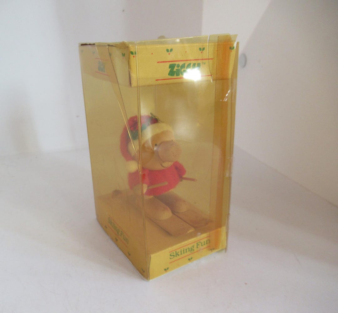 Ziggy Christmas Ornament Skiing American Greetings Fun NIB Hanging