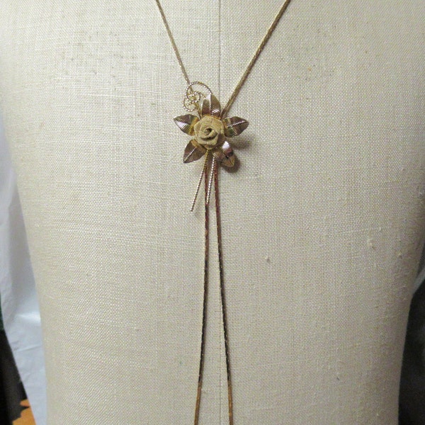 Vintage Women's Flower Mesh Slide Lariat Bolo Type Gold Tone Cobra Chain Necklace Long/Short Adjustable 1970s Over the Head Retro NOS