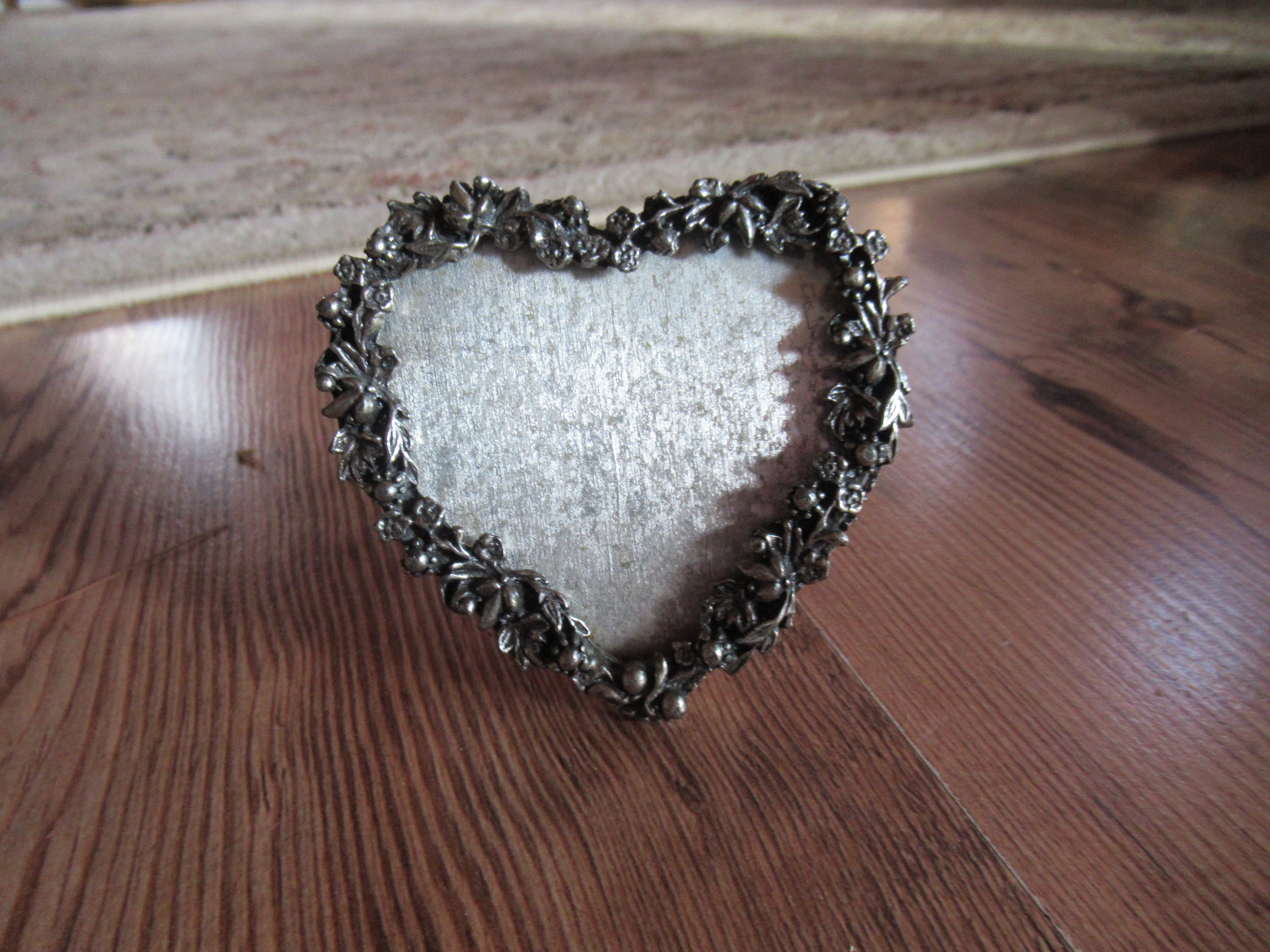 Heart Wreath Frame please Message Seller for Correct Shipping