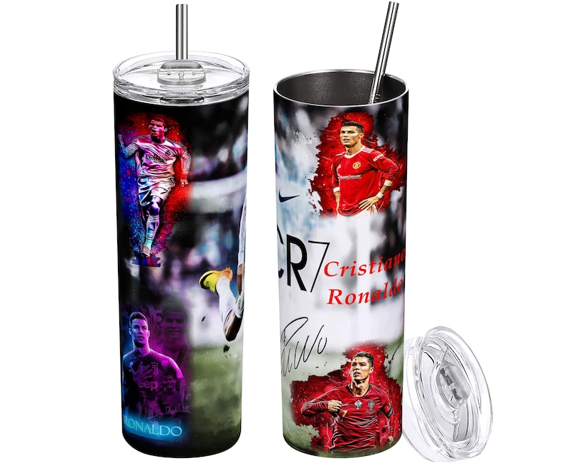 Puede incluir: Vaso de acero inoxidable con im&aacute;genes de un futbolista, el texto "CR7 Cristiano Ronaldo" y una firma. Incluye una pajita plateada y una tapa transparente. El dise&ntilde;o incorpora rojo, negro y blanco. Altura: aproximadamente 25 cm.