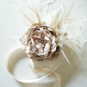 Ivory blush champagne wedding corsage, Wedding bridal corsage, Flower wrist corsage, Bridal corsage, Bridesmaids corsage, Prom corsage